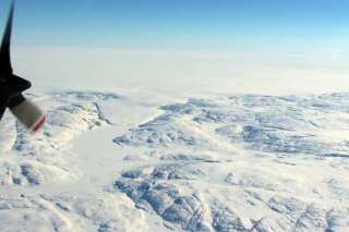 Au Groenland, un cratère plus grand que Paris découvert sous la glace