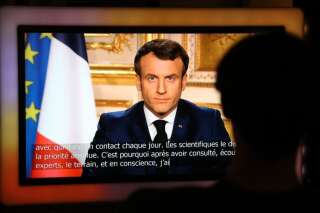 Covid-19: Macron justifie l'expression 