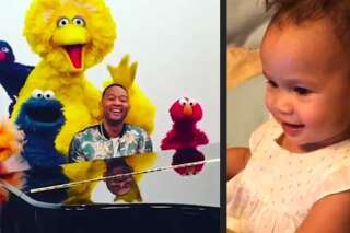 La fille de John Legend découvre une vidéo de son père avec les personnages de Sesame Street et c'est absolument craquant