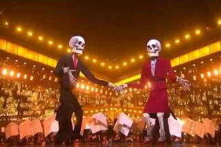 Katy Perry fait défiler sur la scène des Brit Awards 2017 les 