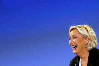 Le front anti-Macron fait-il le jeu du Front national?