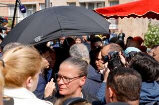 D'où vient le parapluie en kevlar qui protège Macron et les présidents?