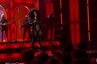 Cher a fait danser les Billboard Music Awards en portant des vêtements vieux de 28 ans