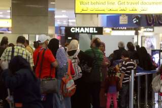 Des passagers empêchés de prendre leur avion pour les Etats-Unis ou détenus dans les aéroports