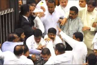 Une bagarre générale éclate au parlement du Sri Lanka