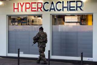 Dix personnes en garde à vue dans l'enquête sur l'attentat de l'Hyper Cacher