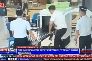 Incapable d'articuler et titubant, un pilote indonésien est débarqué d'avion puis licencié