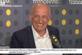 Sur France Info, Jean-Michel Aphatie part dans un fou rire après un bug technique