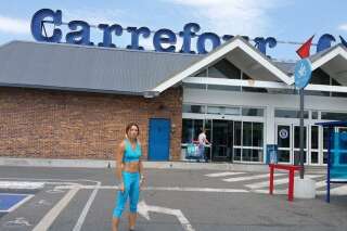 Carrefour s'excuse après des critiques sur la tenue vestimentaire d'une cliente