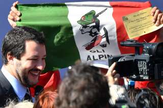 Nous dénonçons l'appel au fichage racial des Roms et la politique criminelle de Salvini