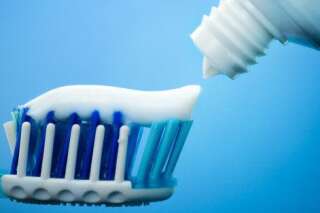 Le fluor présent dans le dentifrice, a une origine cosmique, selon une étude