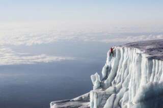 PHOTOS. Escalade sur glace: après les chutes du Niagara, Will Gadd s'attaque aux glaciers du Kilimandjaro