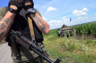 VIDÉO. Ukraine: les séparatistes de Donetsk attendent l'armée de pied ferme, des civils quittent la ville