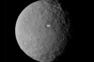 PHOTOS. La sonde Dawn sur la planète Cérès découvre deux mystérieux points scintillants