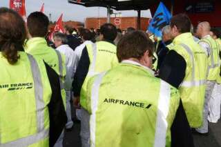 Air France: mise à pied des cinq salariés poursuivis pour violences