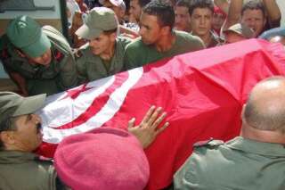 Télévision: la diffusion des cadavres de soldats mutilés crée la polémique en Tunisie