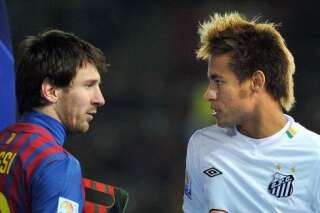 Le Brésilien Neymar transféré au FC Barcelone, de la concurrence pour Lionel Messi