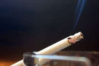 Ventes de cigarettes en chute de 7,6% en 2013: l'e-cigarette fait reculer le tabagisme en France