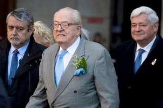Bruno Gollnisch et Arnautu sommés de quitter la direction du FN après leur 1er mai avec Jean-Marie Le Pen