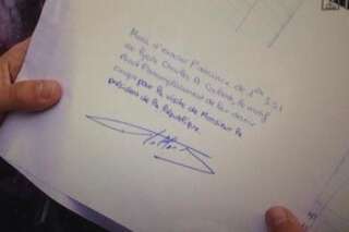 Le mot d'excuse signé par Hollande confisqué par la proviseure du lycée