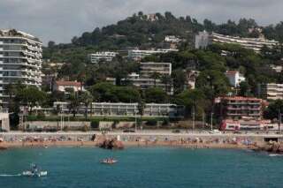 Verbalisée sur une plage de Cannes pour le port d'un simple voile