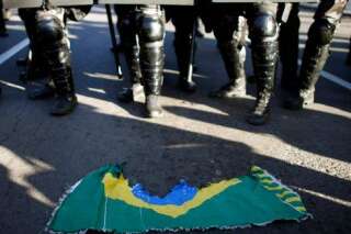 Manifestations durant la Coupe du monde 2014 au Brésil: les Brésiliens auraient-ils entendu Michel Platini ?