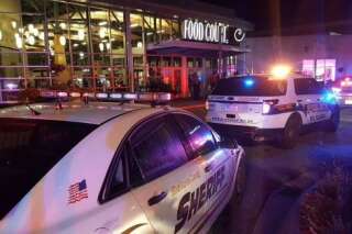 9 blessés à l'arme blanche dans un centre commercial du Minnesota, l'assaillant abattu, Daech revendique