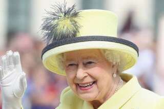 Elizabeth II faisant le salut nazi à l'âge de 6 ans: Buckingham Palace dénonce les images publiées par The Sun