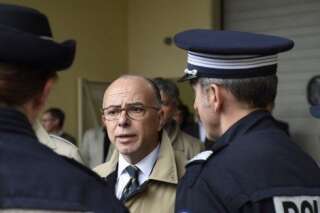 Bernard Cazeneuve veut assouplir la légitime défense de la police