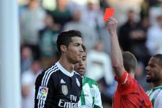 VIDÉOS. Cristiano Ronaldo boxe un adversaire puis se fait exclure lors de Real Madrid-Cordoba