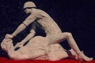 PHOTO. En Pologne, une sculpture d'un soldat soviétique violant une femme provoque la colère de Moscou