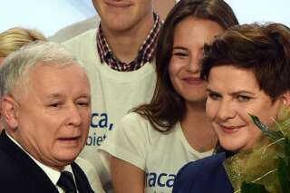 Les élections en Pologne voient le retour des conservateurs eurosceptiques au pouvoir