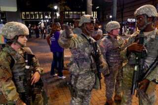 Couvre-feu décrété à Charlotte pour la 3e nuit de manifestations, sous l'oeil de l'armée