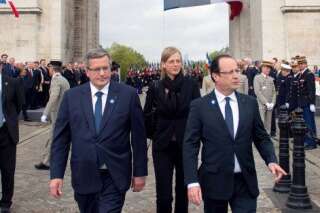 PHOTOS. François Hollande célèbre le 8 mai sur les Champs-Élysées à Paris