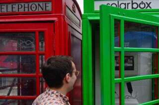 PHOTOS. Les célèbres cabines téléphoniques anglaises passent du rouge au vert