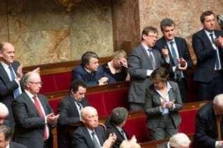 Hommage : les députés FN n'ont pas boudé à l'Assemblée, Collard va porter plainte