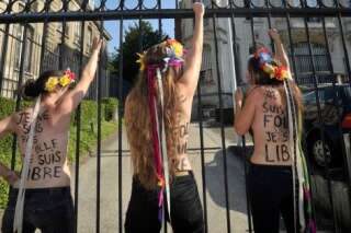 Trois Femen enlevées lors de la visite de Vladimir Poutine à Kiev en Ukraine