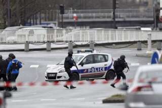 Prise d'otages chez Hypercacher à Paris: le tireur de Montrouge suspecté d'être impliqué