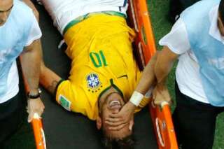 Coupe du monde 2014: Neymar, blessé au dos, est forfait pour la fin du mondial
