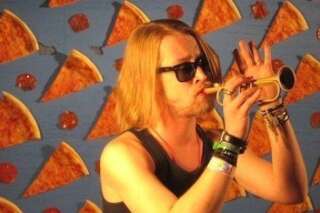 VIDÉO. Macaulay Culkin mange des pizzas dans un clip parodique du Velvet Underground