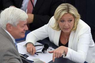Marine Le Pen renonce à sanctionner Bruno Gollnisch malgré son 1er mai avec Jean-Marie