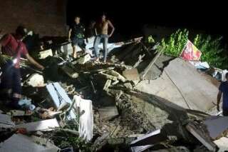 PHOTOS. Un violent séisme de magnitude 7,8 en Équateur fait au moins 235 morts