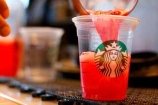 Starbucks poursuivi pour mettre trop de glaçons dans ses boissons