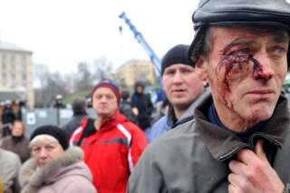 Ukraine: la police disperse violemment les manifestants à Kiev, l'opposition demande la démission du gouvernement et du président