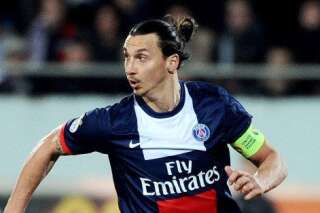 Lorient/PSG : Zlatan Ibrahimovic offre son maillot à un streaker à la fin du match