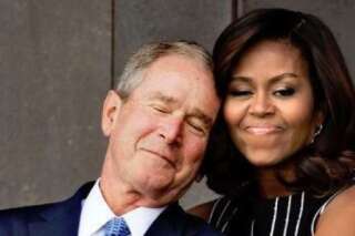 Cette photo de Michelle Obama enlaçant George W. Bush vaut le détour(nement)