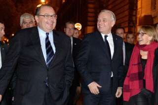Marseille: Ayrault annonce 3 milliards d'euros d'aide, la droite dénonce un cadeau au PS