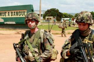 Centrafrique: des blindés français déployés devant l'aéroport de Bangui, tirs et panique dans des quartiers voisins