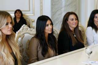 PHOTOS. Kim et Khloé Kardashian rencontrent leurs cousines en Arménie