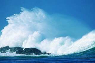 Tsunamis: les îles, meilleures ennemies des côtes?
